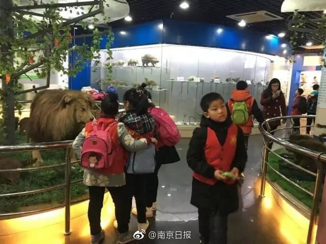 www.恋足.com