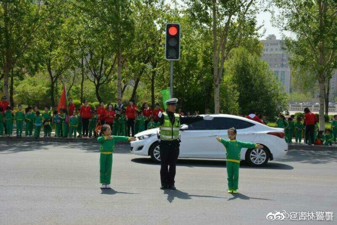 真人强 112分钟国产公交车