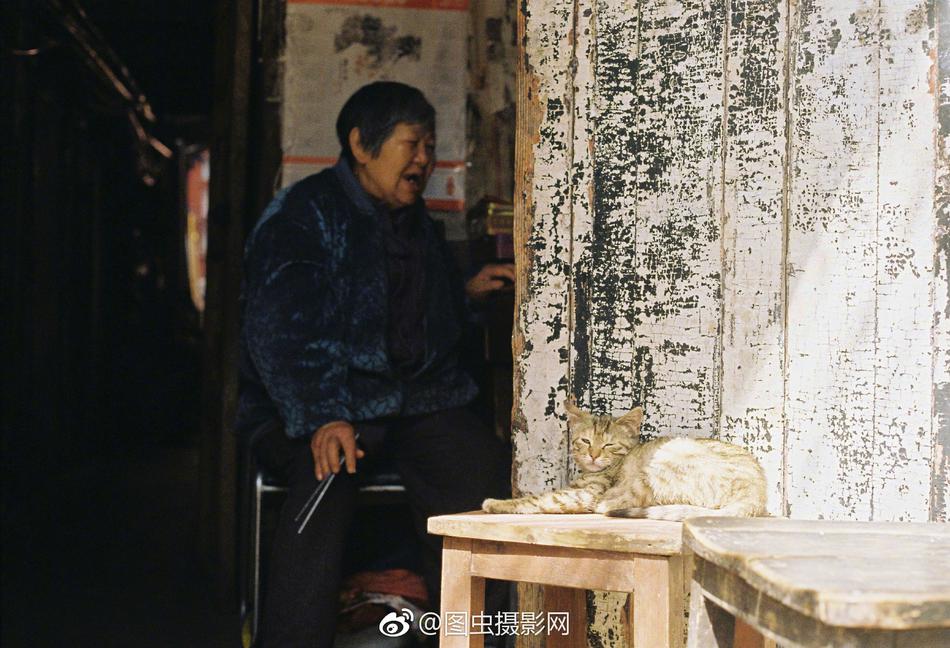 黄色网站Com