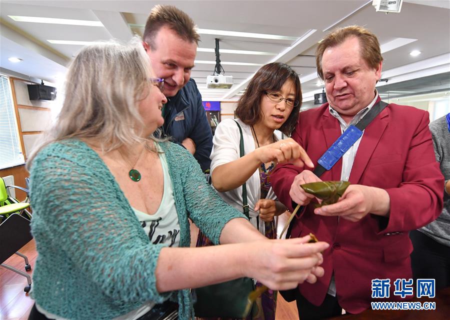 OVA我不该瞒着妻子参加漫展