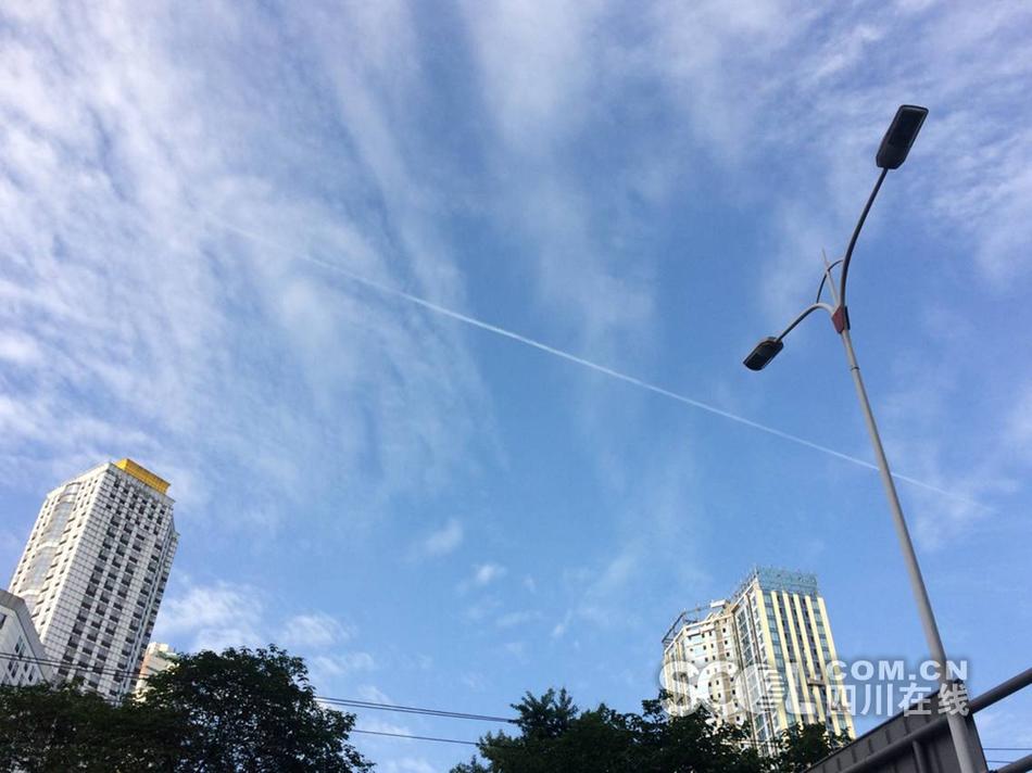 網紅空姐張比比