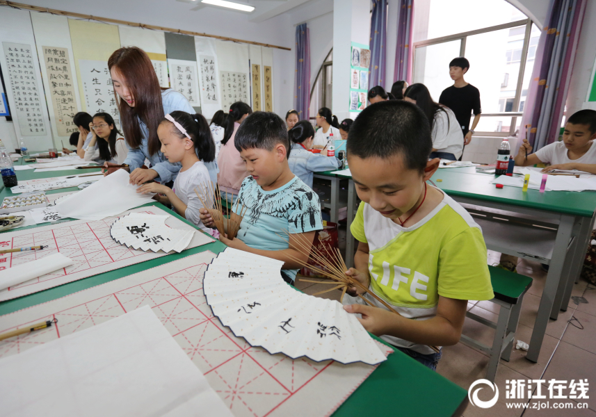 中国大陆黄色三级片