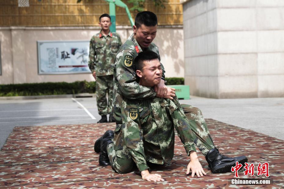 亚洲精品字幕在线观看
