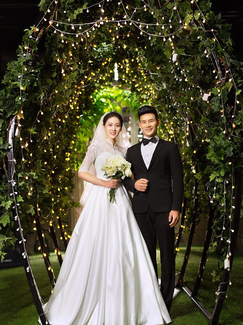 谢孟伟婚纱照_谢孟伟图片