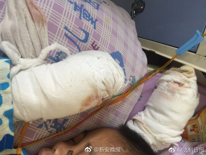 家庭乱伦群交电影