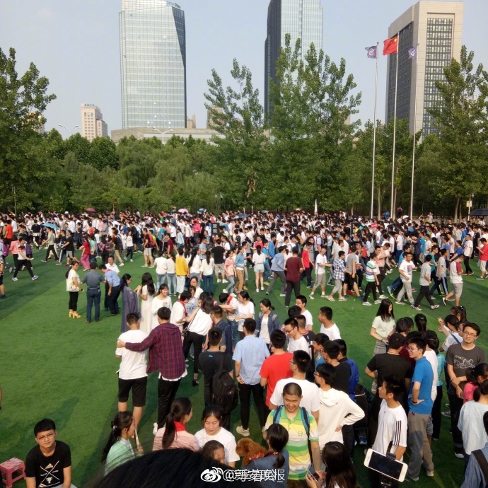 久久久精品免费