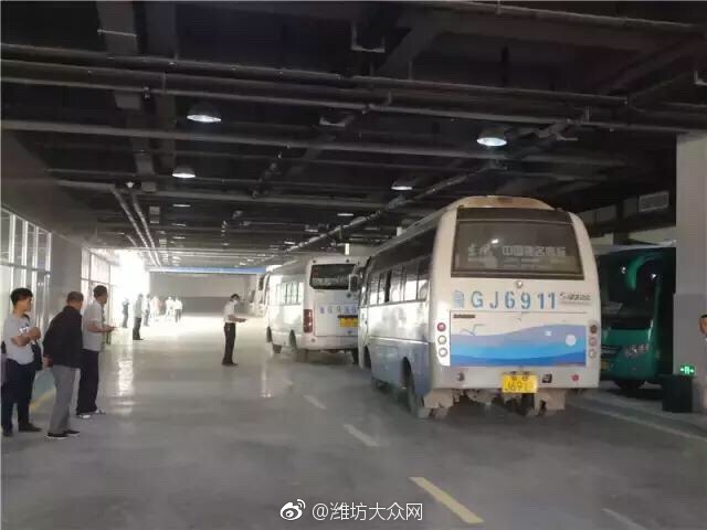 美女的小嫩嫩裸体100%无遮挡