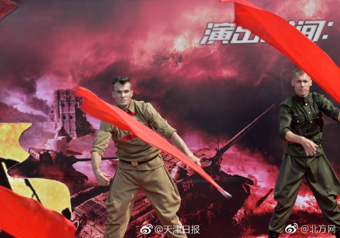 魔 镜 成人 影片