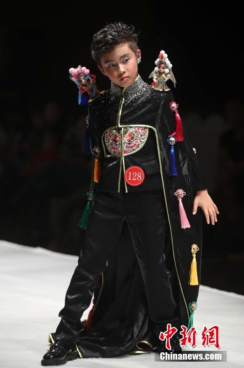 美咲結衣