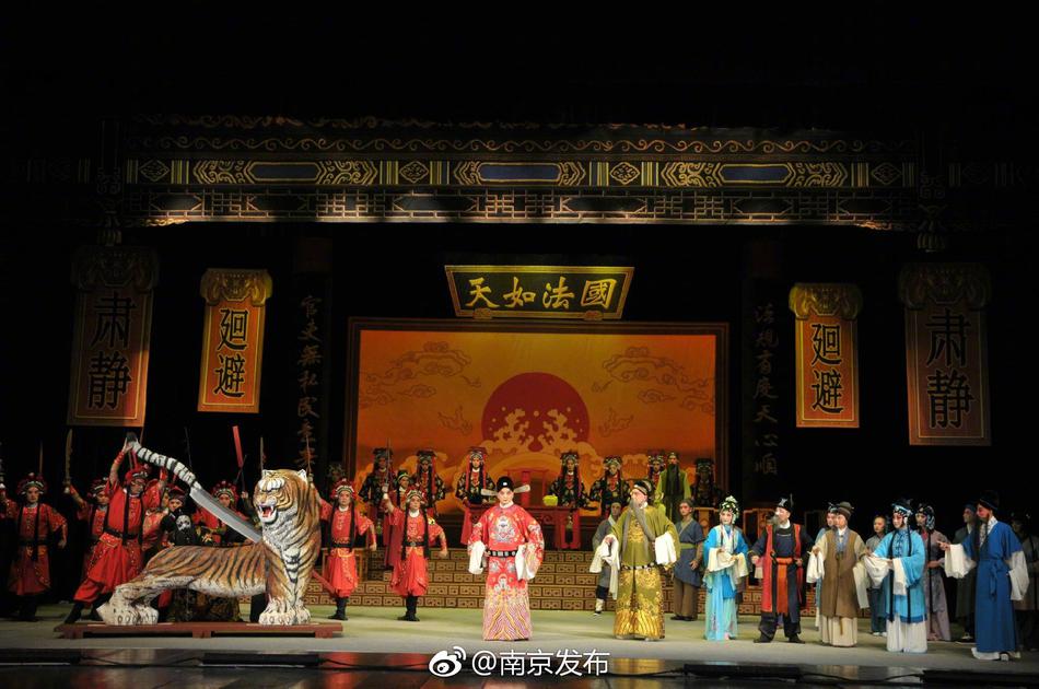 男18 无遮挡脱了内裤