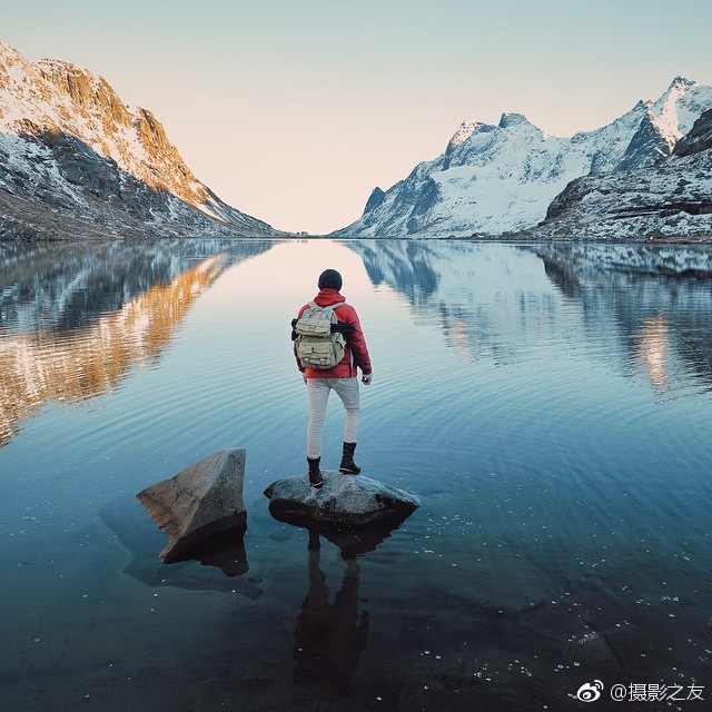 云南男穿西装帅哥看黄色毛片