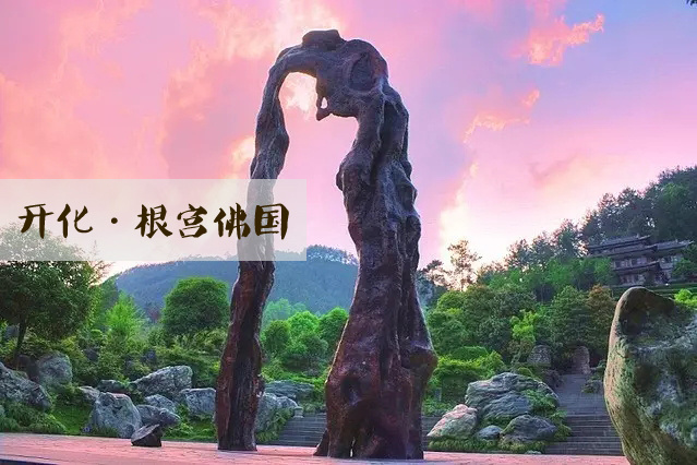 女厕所偷拍尿尿露毛