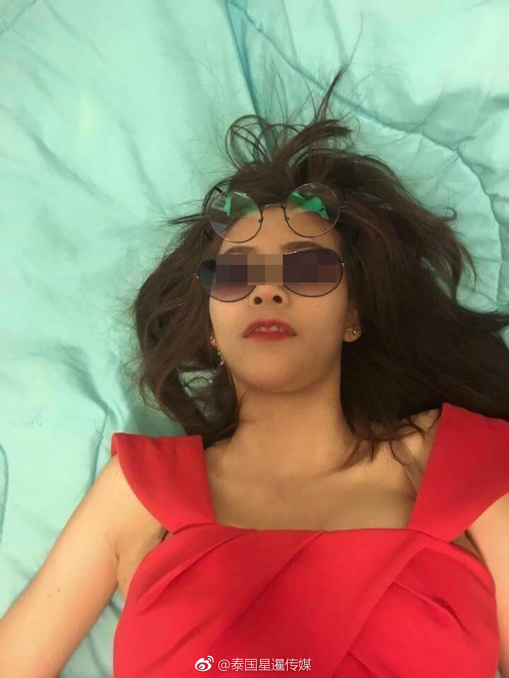 男男脱裤子 小jij鼓起来