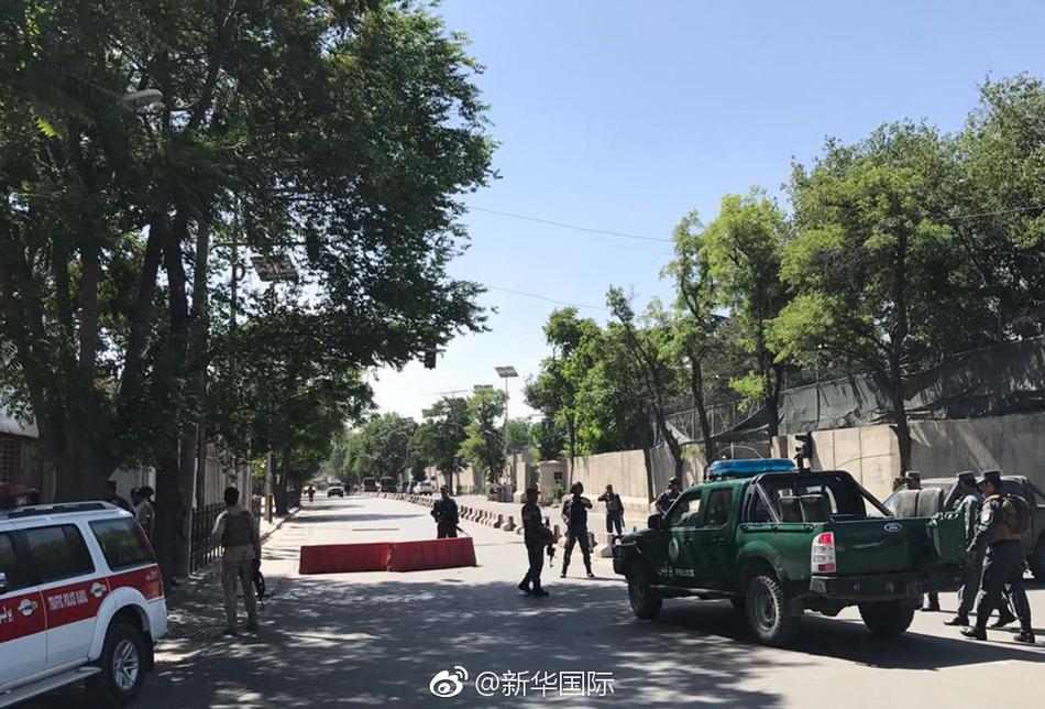 美女射精