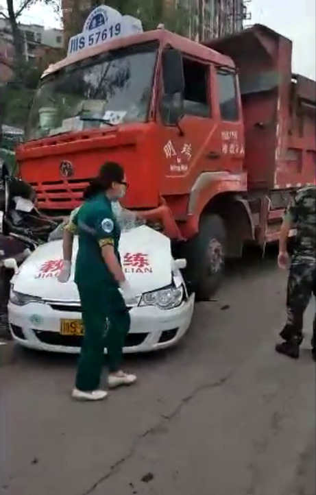 中国美女黄色直播网
