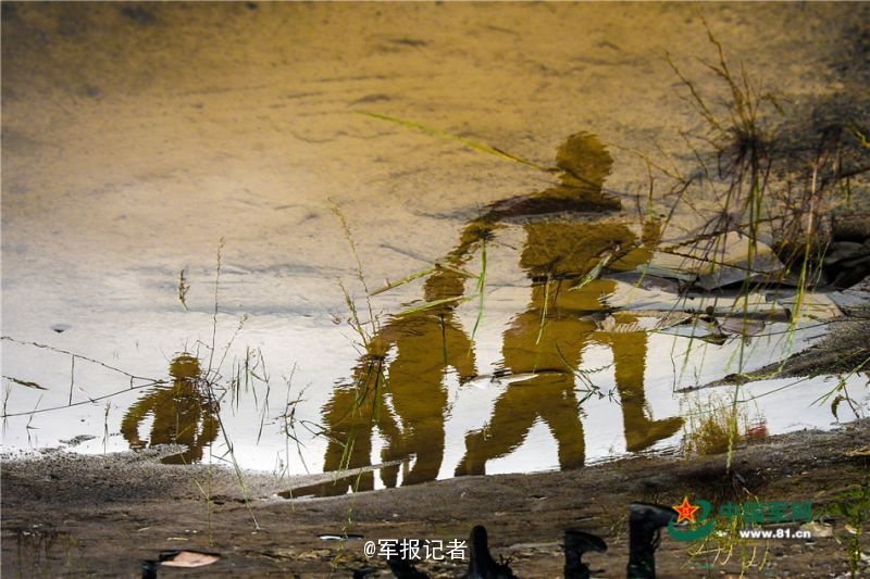 亚洲乱亚洲乱妇18P