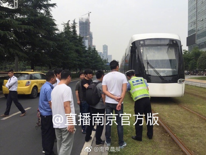八十岁老太乱伦系列