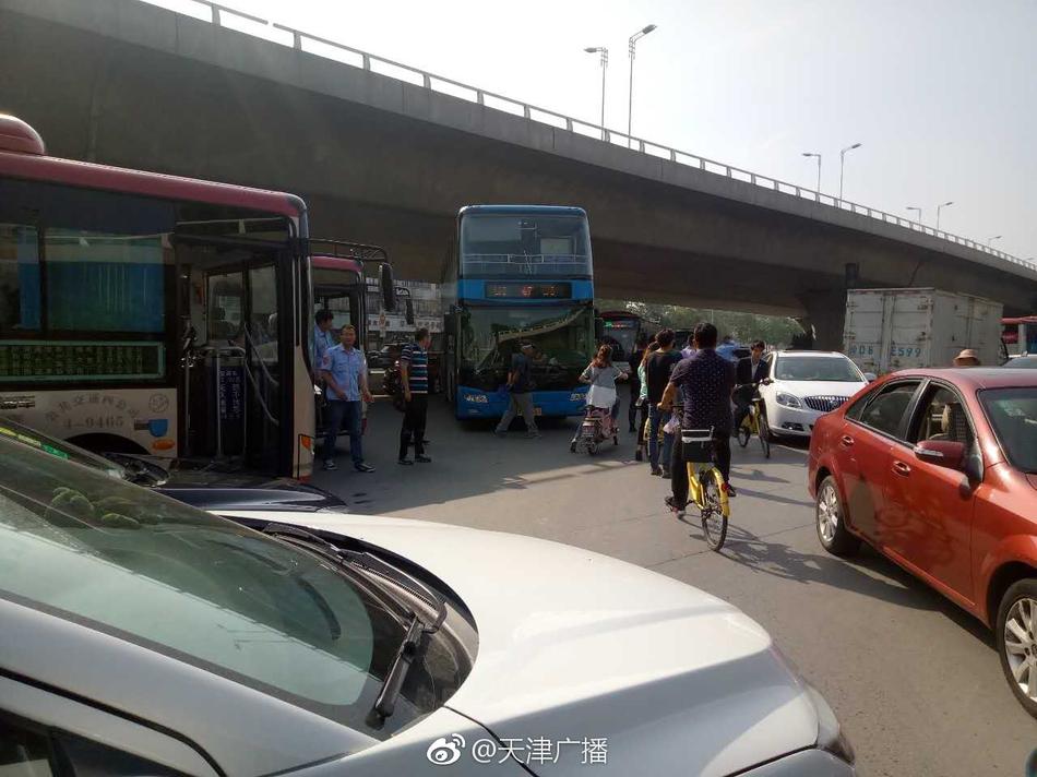 靠逼软件下载