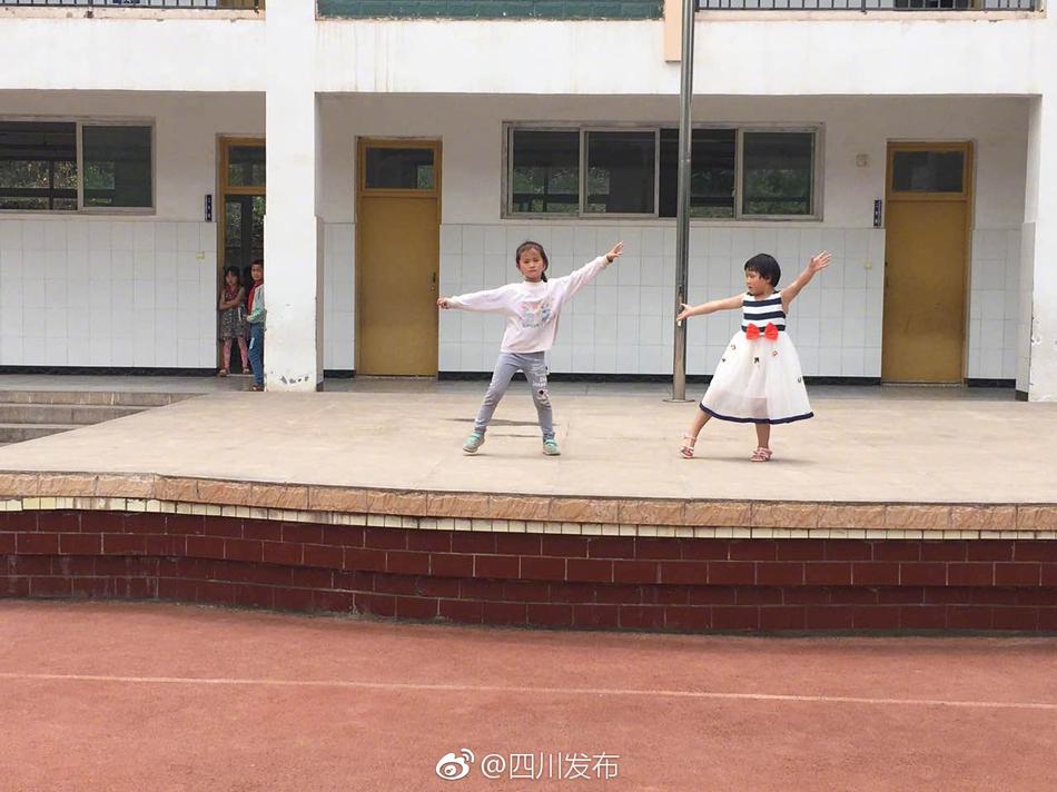欧美成人做爰高潮片免费野花谷