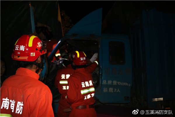 中国帅哥男同色情片