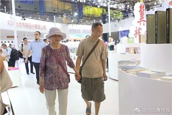 丰满岳妇乱一区二区三区