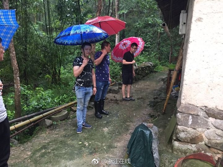 淫男乱女小雄