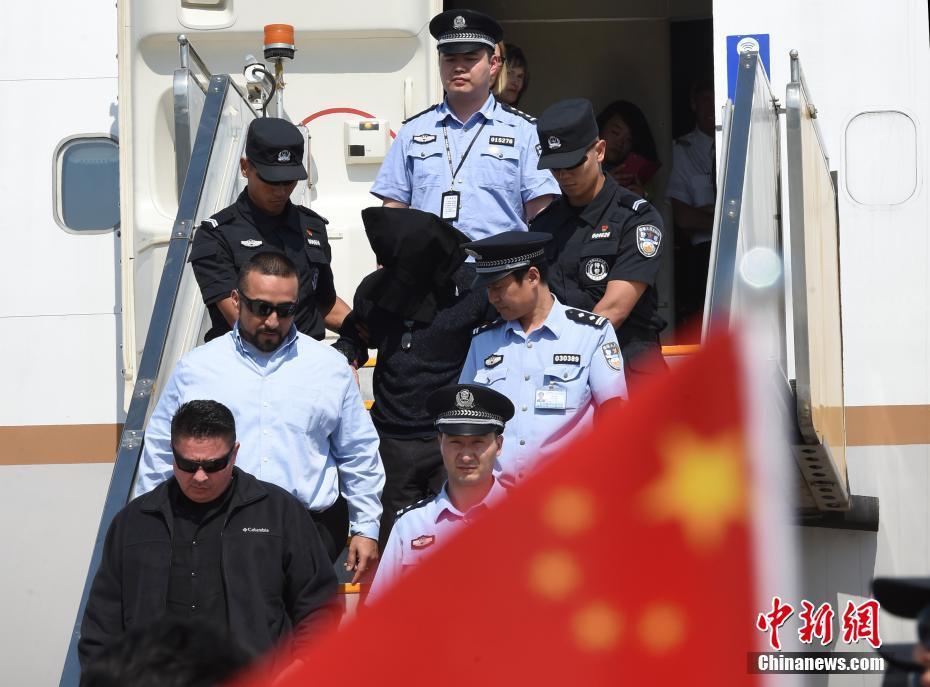 好爽 要高潮了 深点男男