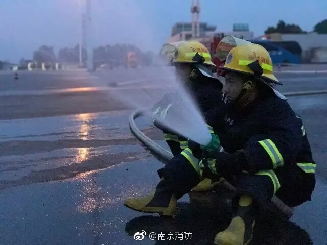 美女老师被操B