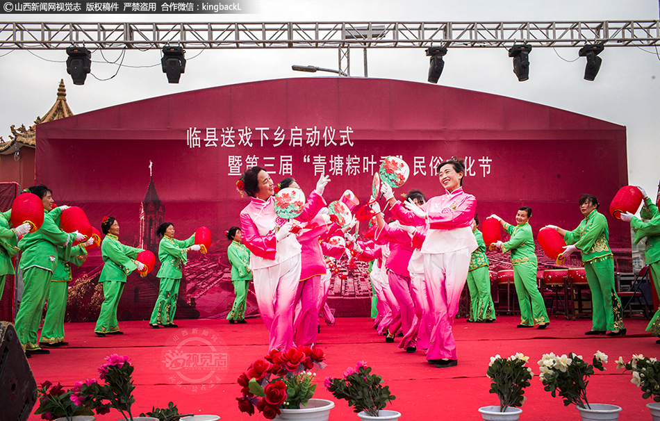 妺妺叫我吃她的奶