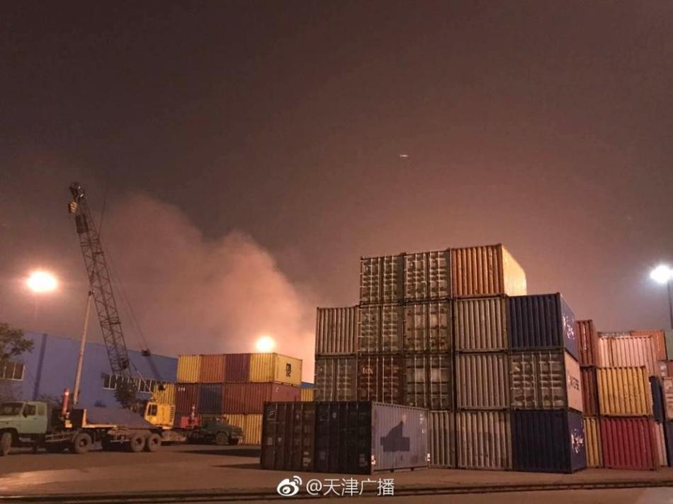 杨幂的奶好大好紧好爽