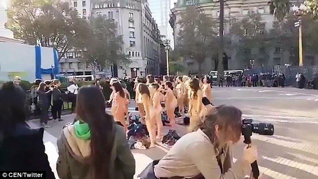 偷拍中国女士色情