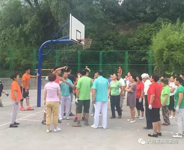 美女三级黄色恐怖大片