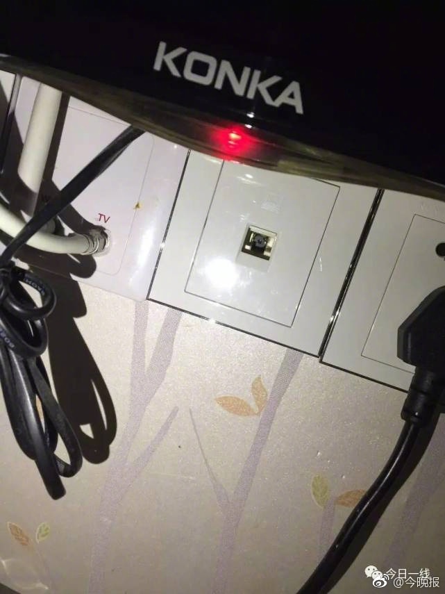 边吻奶边挵进去gif动态图免费