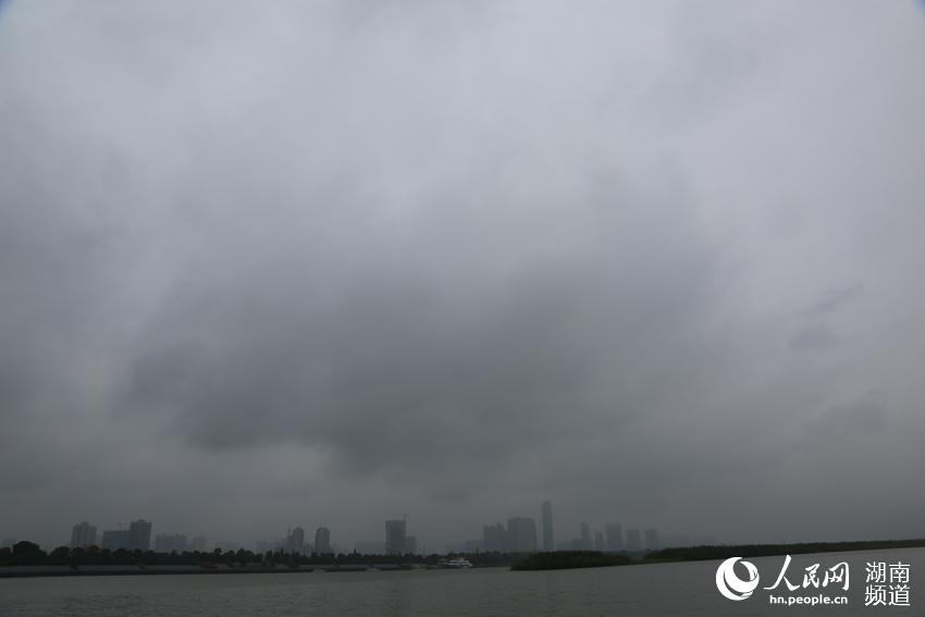 日本一級片黃色一級片去又跑去