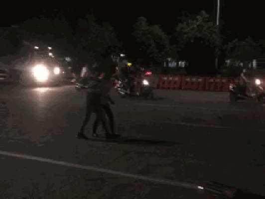 久久国内