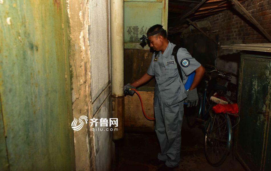 中国美女裸体直播间