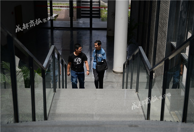 中国下载教师年代的黄片