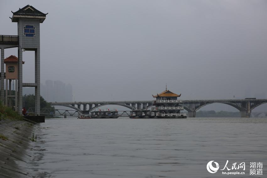 国辛三级黄色片
