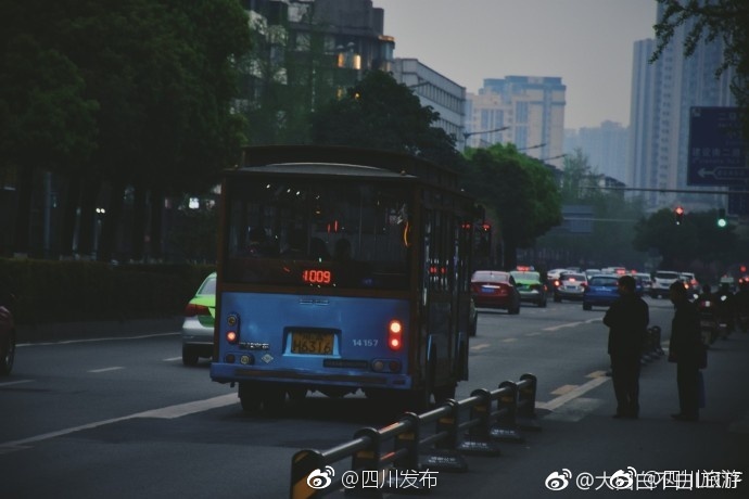 loselife无限好感度作弊版