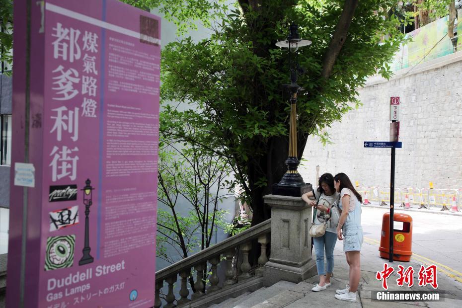 欧美女厕所偷拍