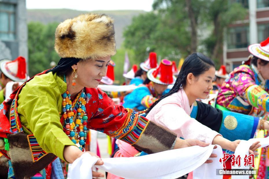 免费亚洲婷婷
