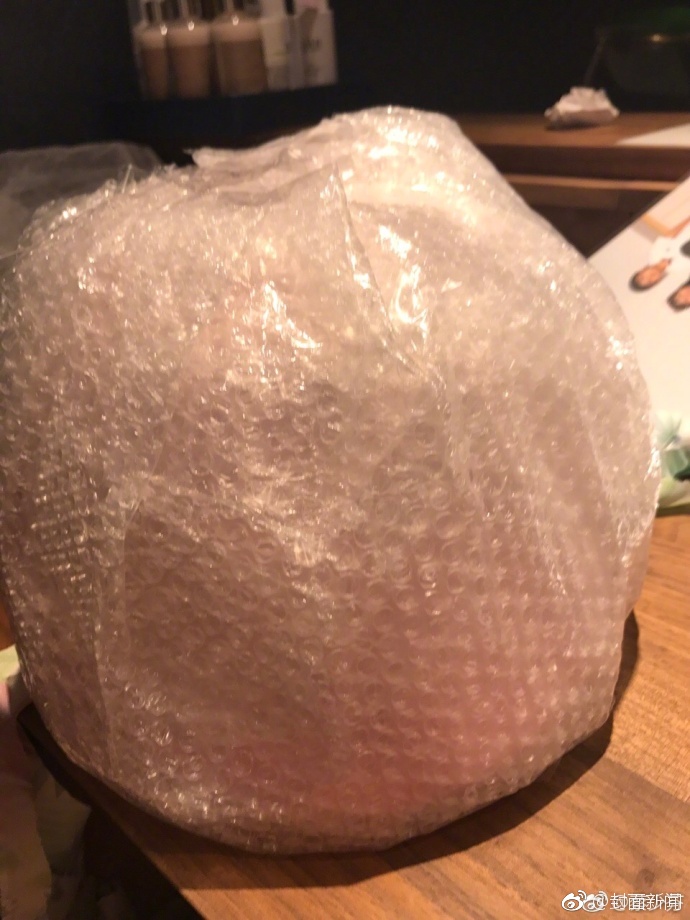 公车上雪柔被猛烈进入