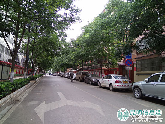 忘穿内裤被同桌c了一节课