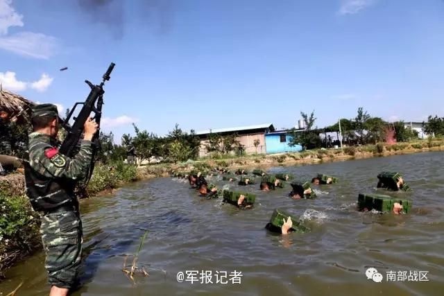 打屁股秘 无内裤的网站