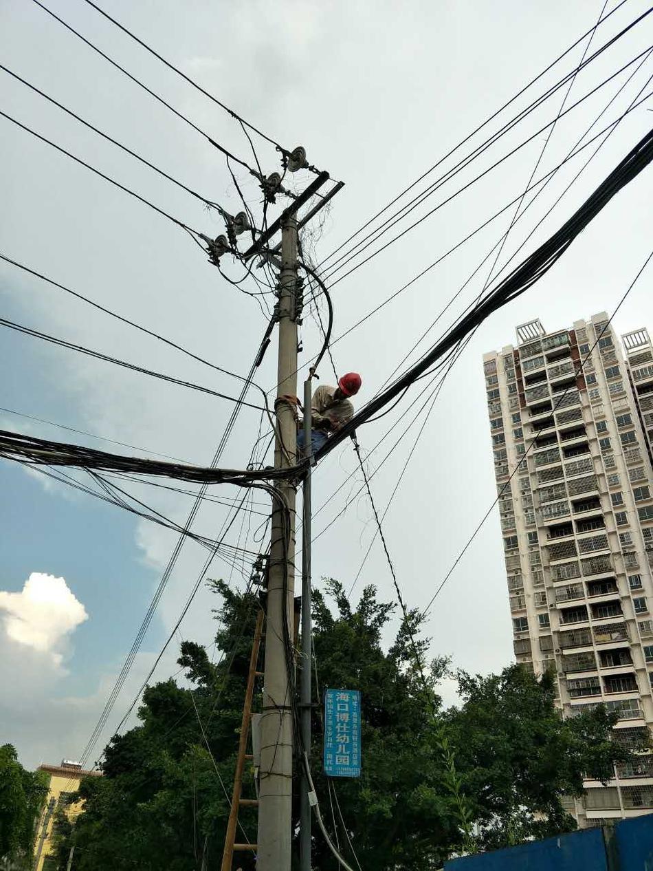 老师扒下让我 了一晚上