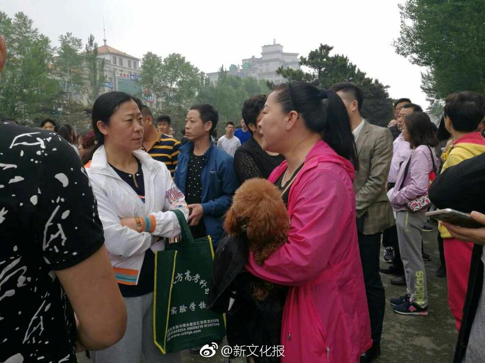 亚洲精品专区