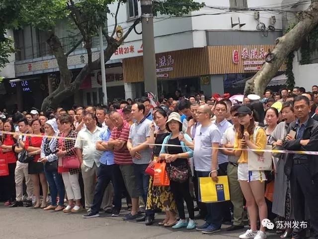 男洗澡