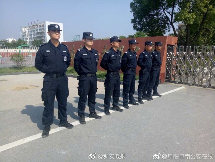 欧美胖妇女逼图片