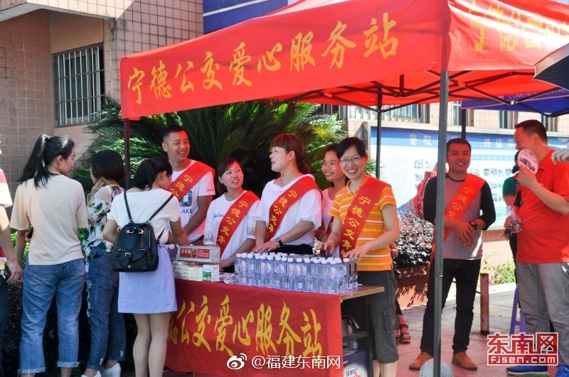 三级片自拍