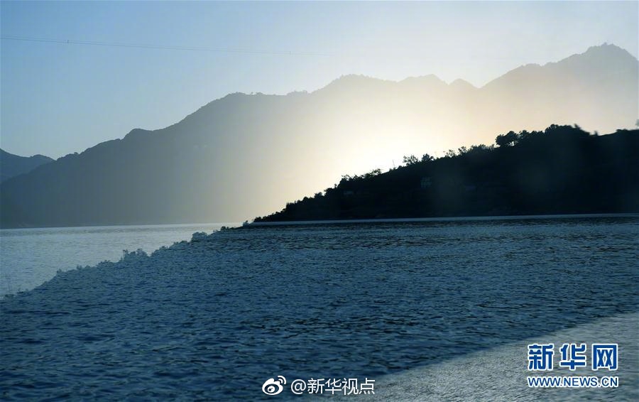姐姐用脚帮我设